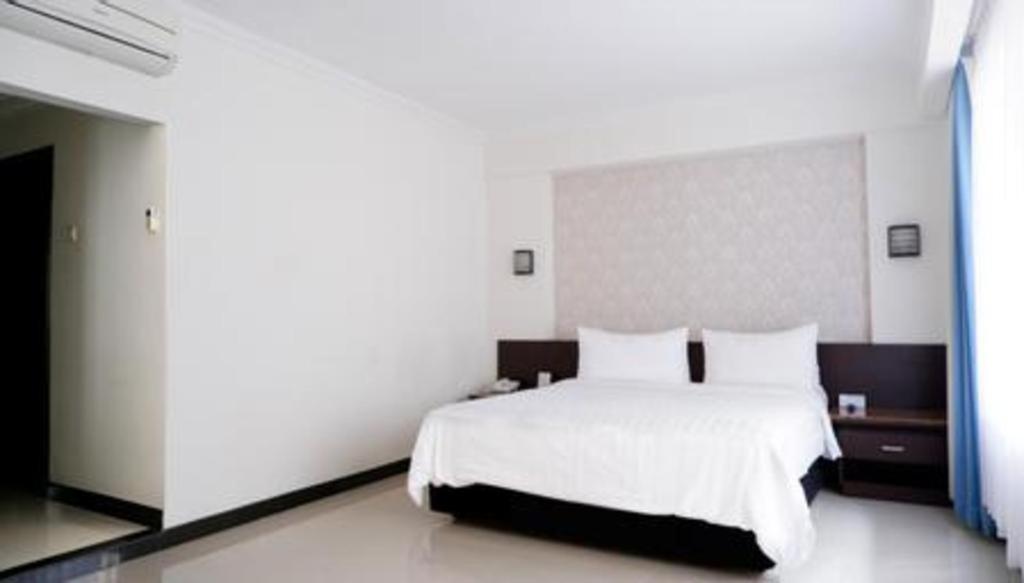 Bentani Hotel & Residence Cirebon Extérieur photo