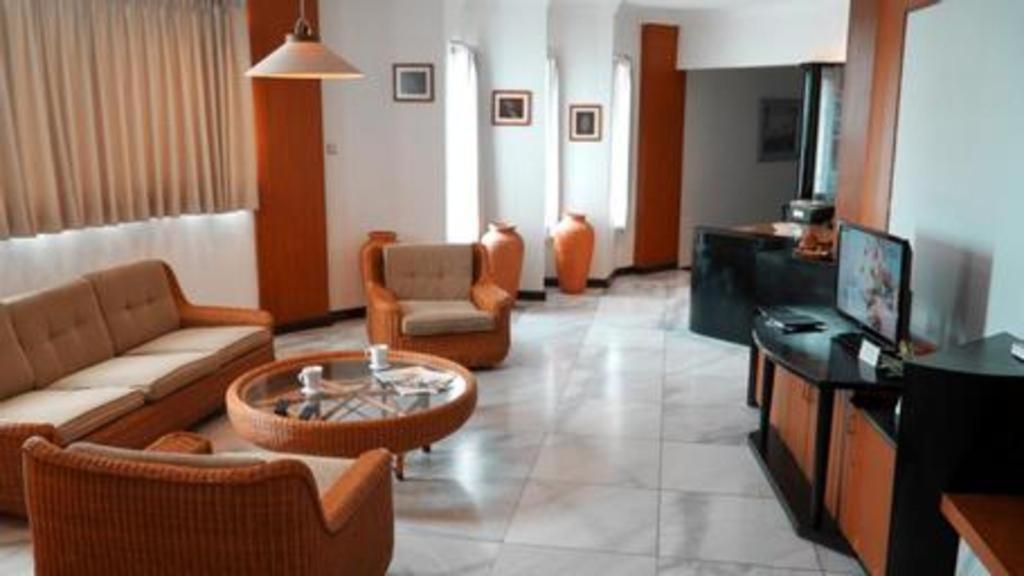 Bentani Hotel & Residence Cirebon Extérieur photo