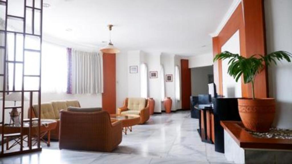 Bentani Hotel & Residence Cirebon Extérieur photo