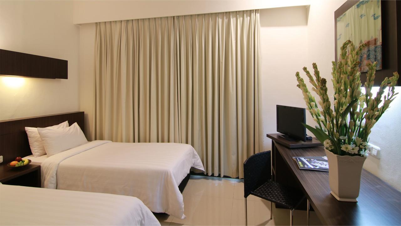 Bentani Hotel & Residence Cirebon Extérieur photo
