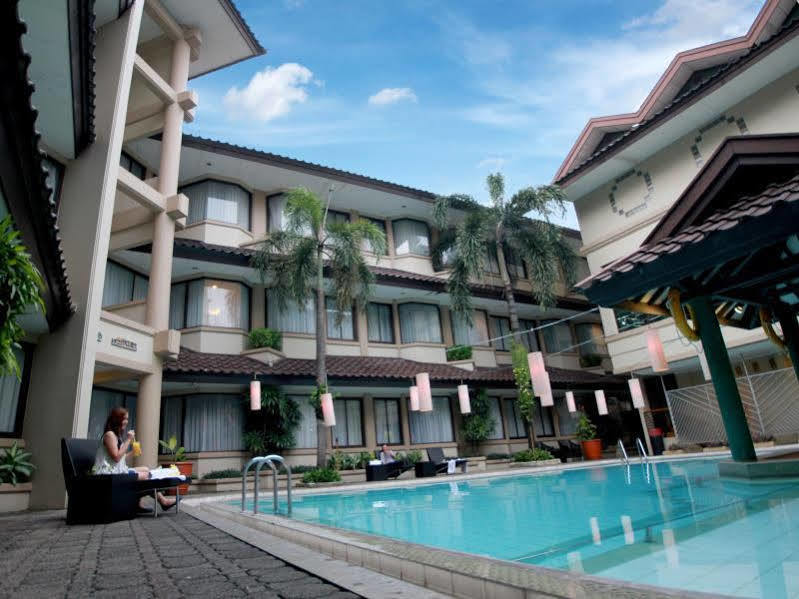 Bentani Hotel & Residence Cirebon Extérieur photo